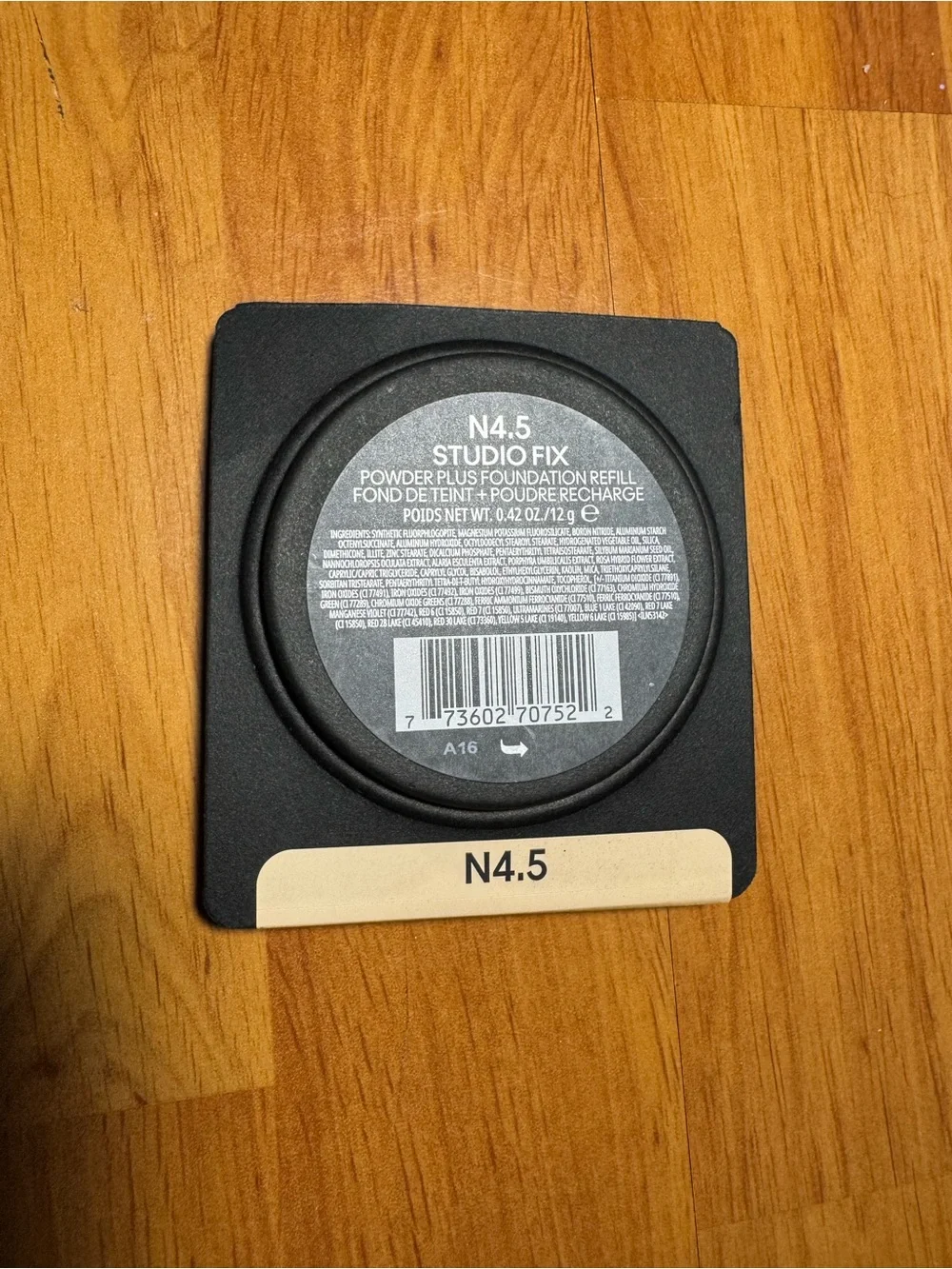 MAC Cosmetics Studio Fix Powder Plus Foundation Refill N4.5 - Black & Cream